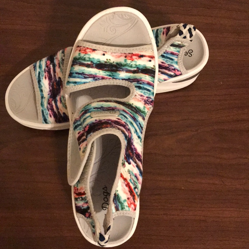 Sea Dogs by Zees Secret Wedge Sandal
